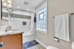 Mid-Term Ready | 4BR Home, Fast WiFi, Pet-Friendly - Image 4