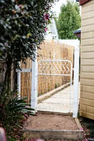 The Nest - Berry - self contained garden apartment - Image 5