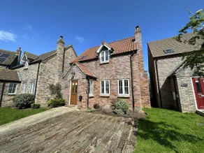 Gingerbread Cottage-EV Charger-Pool / Beach Access - Image 2