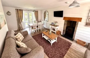 Gingerbread Cottage-EV Charger-Pool / Beach Access - Image 5
