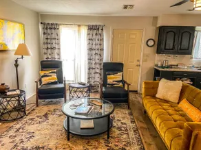 The Lodge. Modern comfort at Lake Fork. Full Kitchen. - Image 5