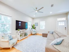 *Oct-Nov Special* Beach|Downtown|Coastal Cottage - Image 3