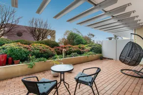MadeComfy Spacious Canberra Living with Courtyard - Image 2