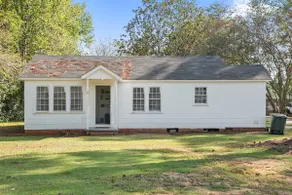 Come Chill at our Cute 2 bedroom Cottage - Image 5