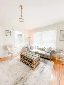 Couples’ Retreat - Walk to Downtown - Pets Welcome - Image 2