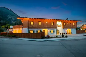Enchantment Lodges*Pet Friendly*Walk to Downtown - Image 3