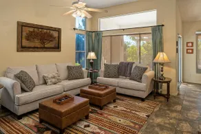 Great Location! Comm Pool & Hot Tub! - Image 2