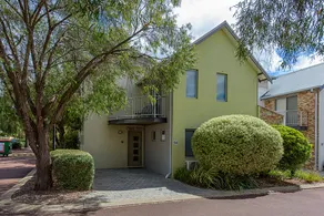 Cozy Coastal Retreat in Busselton - Image 5