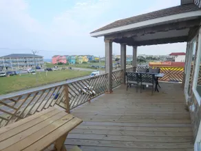 6812 Beach Rd, Semi-Oceanfront/Pool - Image 5