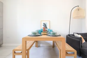 Cedar House is a modern three-bedroom townhouse, sleeping up to six guests and offering parking. - Image 5