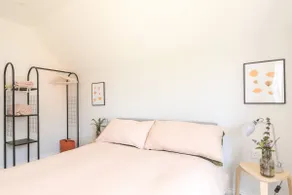 Cedar House is a modern three-bedroom townhouse, sleeping up to six guests and offering parking. - Image 2