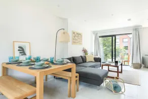 Cedar House is a modern three-bedroom townhouse, sleeping up to six guests and offering parking. - Image 3