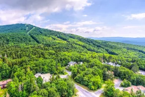 Bromley Mountain Escape w/ 2 Balconies: Hike & Ski - Image 3