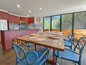 Large Five bedroom Home Close to Rock Wall. - Image 4