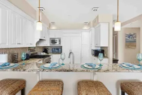 Beachfront and Oceanfront, Walk to Restaurants - Image 4