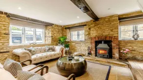 Luxury dog friendly holiday cottage in the Cotswolds with a hot tub - Shaven Cottage - Image 2