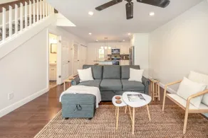 Cozy, Modern Townhome - Walk to Park Circle! - Image 4