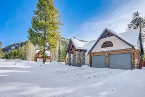 Luxury Keystone Cabin w/ Hot Tub, 1 Mi to Lifts! - Image 3