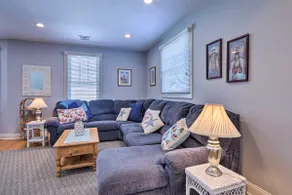 New London Hideaway Near Beaches & Local Spots! - Image 4