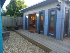 Sandy Toes Accommodation | Scrummy Cabin - Image 3