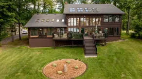 Sunroom-Game room- Family Room- Kayaks, Games - Image 2
