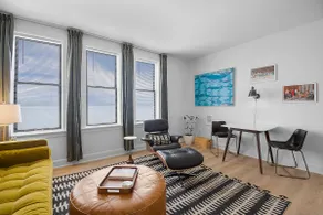 Norblad Hotel Astor Suites - D'Amis - Image 2