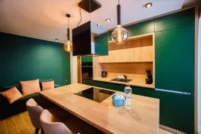 Green Velvet City Retreat - Image 2