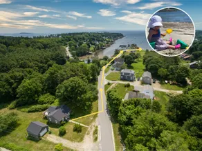 Lowell's Cove Cottage - Quaint 2BR Cottage short walk away from Lowell's Cove - Image 4
