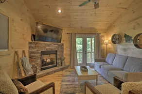 Private Hot Tub & EV Charger: Cozy Murphy Cabin! - Image 5