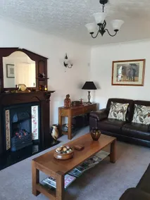 Elegant and Spacious Four Bedroomed Residential House, Great place to anchor to visit Snowdonia and - Image 5