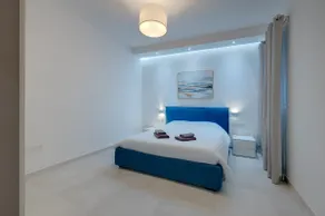 Superlative Apartment with Valletta and Harbour Views - Image 5