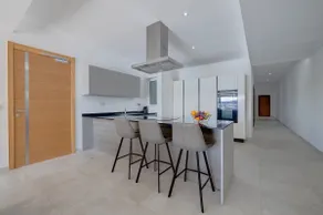 Superlative Apartment with Valletta and Harbour Views - Image 4