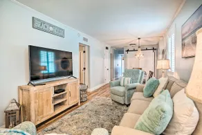Beachy Isle of Palms Home: 1 Block to Coast! - Image 4