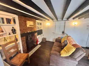 Alma Cottage - 17th Century Flint Cottage - Image 3