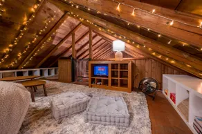 Applemoon: Charming Log Cabin in a Mountain Lake Community - Image 4