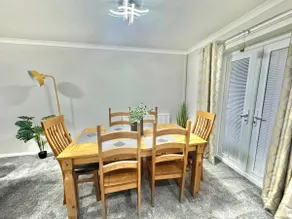 4 Bedroom Modern home in Ashford central area - Image 3