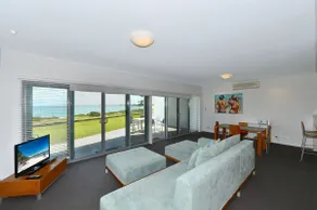 Sea Side Villa 10.1 - Image 2