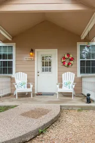 Cozy Cottage - Image 4