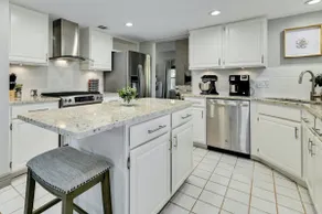 Austin House With Private Yard, Pet Friendly - Image 3