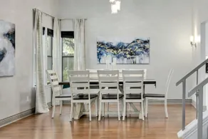 Austin House With Private Yard, Pet Friendly - Image 4