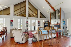 Large 3BR Bayview Dog Friendly | Dock | Balcony - Image 4