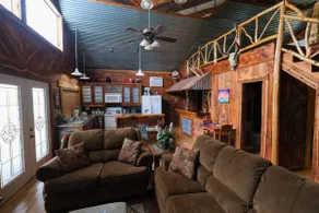 The Clover Club Yellow Rose Canyon - Image 3