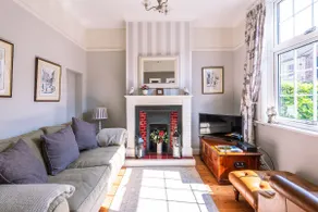 15 Brownlow Street - Image 5