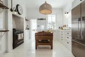 'Mayfield' - Luxury Farmhouse with Pool - Image 3