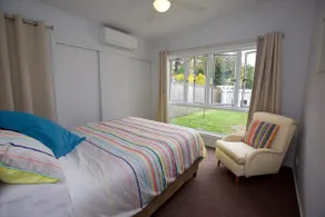 23 Bryce St Moffat Beach - Image 4