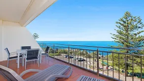 Wickham Point Unit 6 Kings Beach QLD - Image 2