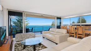 Wickham Point Unit 6 Kings Beach QLD - Image 5