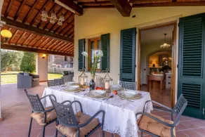 Nonna Bianca, a Genuine Farmhouse in Sant'Alessio, Lucca - Image 4