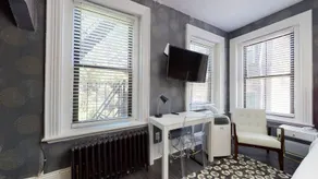 Hip & Chic Studio Awaits Your Stay! - Image 5