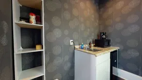 Hip & Chic Studio Awaits Your Stay! - Image 3